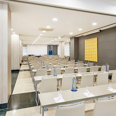 Nh Artes Hotel 4*