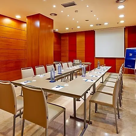 Hotel Nh Artes 4*