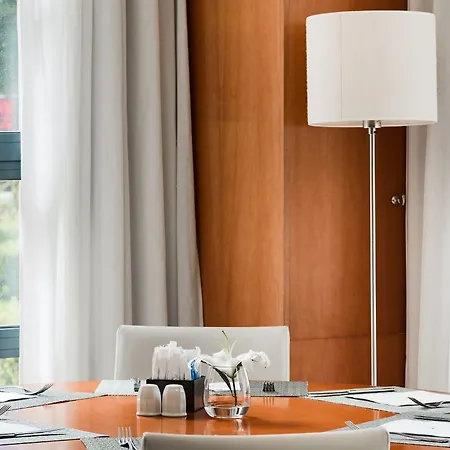Nh Artes Hotel 4*